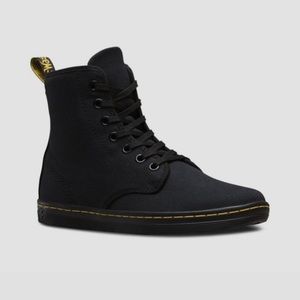 Dr. Martens Shoreditch Black Canvas Lace Up Boots Size 7